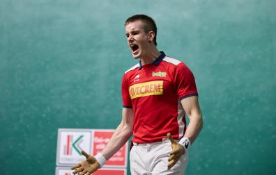 Jon Mariezkurrena, en un gesto durante el partido.