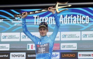 Jonas Vingegaard gana su primer Tridente