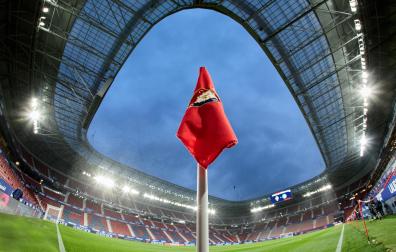 Una vista del estadio de El Sadar a pie de banderín de córner antes del último Osasuna-Alavés