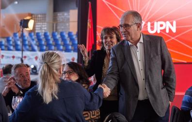 Cristina Sota, tras Enrique Maya, el 26 de noviembre, cuando UPN celebró en Tafalla el día del partido