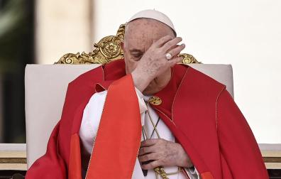 El papa Francisco, durante la misa del Domingo de Ramos