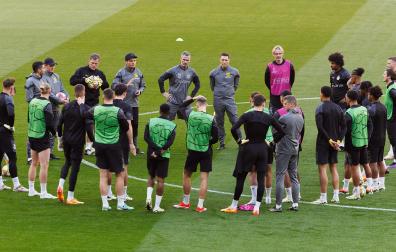 Los jugadores del Dortmund durante el entrenamiento previo en el Civitas Metropolitano./