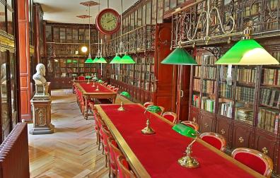 Interior de la Real Academia Nacional de Medicina.