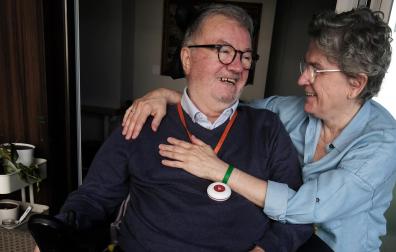 Montxo Iriarte Goyena y María Gómara Urdiáin, matrimonio de 67 y de 64 años, se conocieron estudiando Magisterio.
