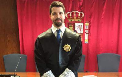 Adrián Cámara del Río es el titular del Juzgado de Primera Instancia e Instrucción nº 1 de Estella