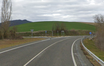 La salida de vía ha tenido lugar en el punto kilométrico 12.7 de la NA-150, en Urroz-Villa