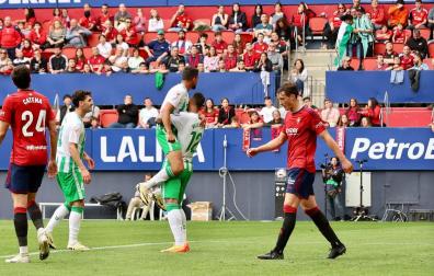 Celebración de uno de los goles del Betis en El Sadar