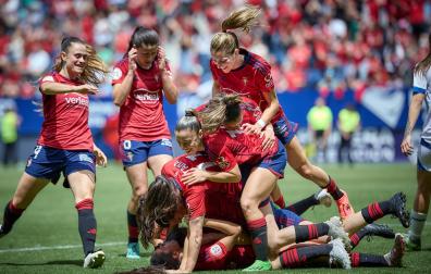 Imágenes de la victoria de Osasuna frente al Espanyol en El Sadar