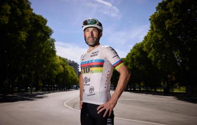 Patxi Cía busca en Australia su tercer maillot arcoíris.