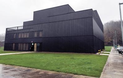 Imagen del edificio que albergó entre 2019 y agosto de 2022 los estudios de cine en Lekaroz