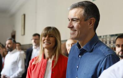 Begoña Gómez y Pedro Sánchez, en el colegio electoral este domingo 9 de junio