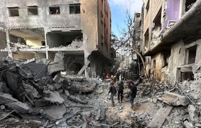 Una zona destruida tras una operación militar israelí en la zona central de la Franja de Gaza