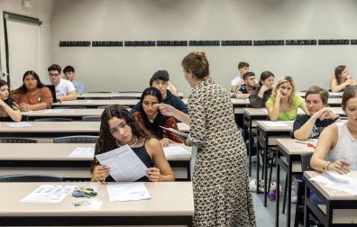 Fotos de la EvAU extraordinaria en Navarra.