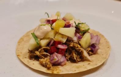 El taco Pollo Oaxaca 2.0 del Santa Chula