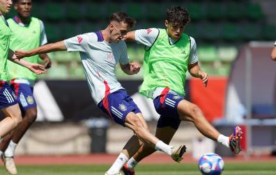 Aimar Oroz, este miércoles en Las Rozas junto a Pau Cubarsí
