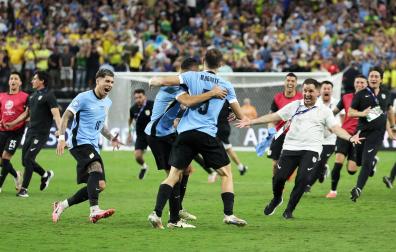 Alegría de los uruguayos tras eliminar a Brasil de la Copa Am´çerica 2024 en los penaltis