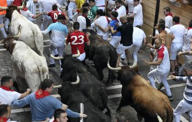 Foto del cuarto encierro de San Fermín 2024 en Pamplona, este miércoles 10 de julio.