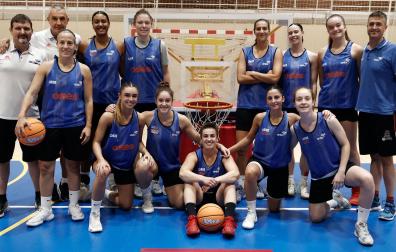 El Osés Construcción Ardoi ha comenzado ya una pretemporada que culminará con su debut en Liga Femenina Endesa, la máxima categoría del baloncesto nacional,
