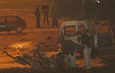 Atentado con coche bomba en la Universidad de Navarra en 2002
