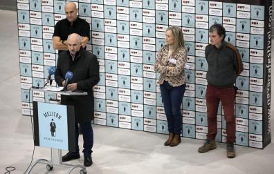 DICIEMBRE DE 2019. De izquierda a derecha: Joaquín Calderón, Jose Mari Aierdi, la que era directora general de Turismo, Izaskun Goñi, y el entonces alcalde de Baztan Joseba Otondo, en el acto de inauguración de los estudios de cine