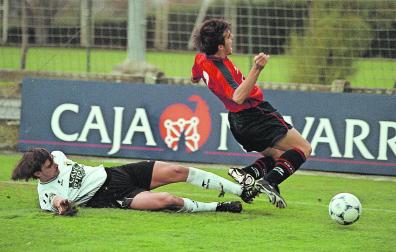 Dani Pendín, en una imagen jugando con el Burgos en Tajonar contra el Promesas en 2002
