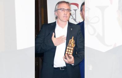 Iván Benítez, tras recoger este viernes 18 de octubre el galardón a periodista del año