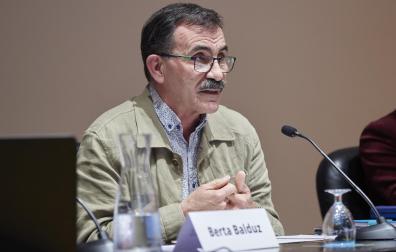 Jesús Sesma, durante una conferencia en el Planetario de Pamplona