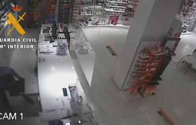 Así ha sido el atraco en una farmacia de Noáin