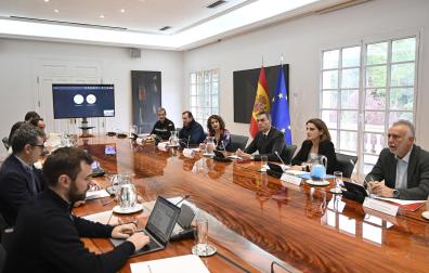 El presidente del Gobierno preside el Comité de crisis para el seguimiento de los efectos de la DANA, este sábado en la Moncloa