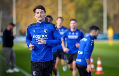 Fotos del entrenamiento de Osasuna en Tajonar, este jueves 7 de noviembre de 2024.