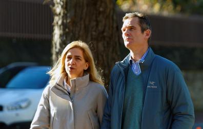 Fotografía de archivo (25/12/2019) de la infanta Cristina e Iñaki Urdangarín