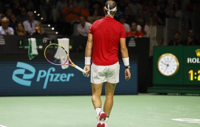 Gesto de Rafa Nadal tras perder un punto en el partido de la Copa Davis contr el neederlandés Van de Zandschulp /