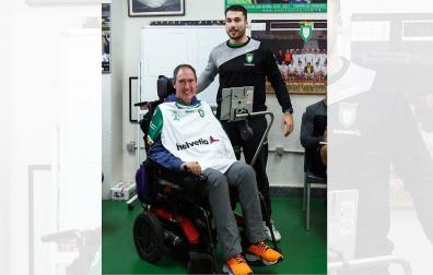 Alberto Armendáriz, ‘Txapela’, con Aitor García en Anaitasuna /
