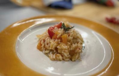 Hasta tres tipos diferentes de tomate para elaborar este risotto.