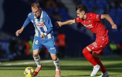 Irvin Cardona y Aimar Oroz, en el partido Espanyol-Osasuna