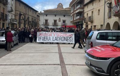 Concentración vecinal en Allo contra los robos y la inseguridad