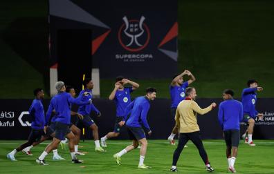 El Barcelona, en su entrenamiento este martes en Yeda