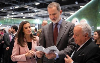 Los reyes don Felipe y doña Letizia inauguraron la 45 edición de la feria de turismo en Ifema /