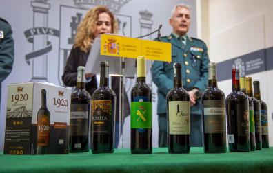 Vino con etiquetas falsas de la Denominación de Origen Calificada (DOCa) Rioja