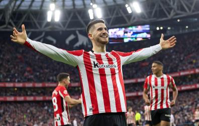 Oihan Sancet celebra su tercer gol ante el Girona