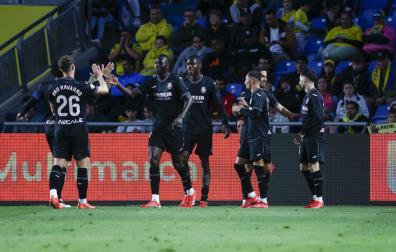 Los jugadores del Villarreal celebran el segundo gol