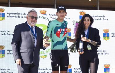 Diego Uriarte, en el podio de la Vuelta a Andalucía.
