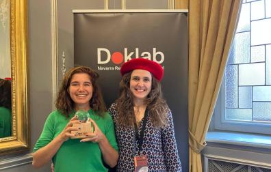 Paula Schargorodsky y Esther Vital tras ganar con sus proyectos la tercera edición de Doklab Navarra.