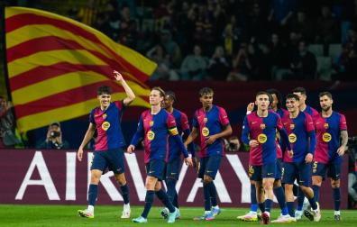 Los jugadores del FC Barcelona celebran el primer gol de su equipo