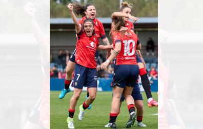 Aitana, Guallar, Igoa y Yiyi (Merche Izal está tapada) celebran el gol de esta última ante el AEM, el 16 de marzo en Tajonar (1-0)