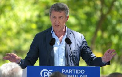 El presidente del Partido Popular, Alberto Núñez Feijóo, interviene durante la romería que organiza el PP provincial de A Coruña