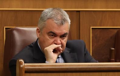 El secretario de Organización del PSOE, Santos Cerdán, llega a la sesión de control al Gobierno este 28 de mayo de 2025