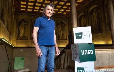 El alpinista Carlos Soria Fontán, este jueves 5 de mayo en la sede de la UNED de Tudela donde pronunció la  lección inaugural de los Cursos de Verano de las Universidades de Navarra /