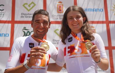 David Valero y la navarra Estíbaliz Sagardoy, campeones de España.