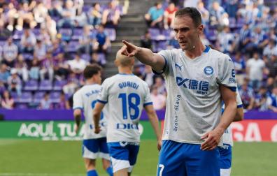 Kike García, en un partido la temporada pasada con el Alavés